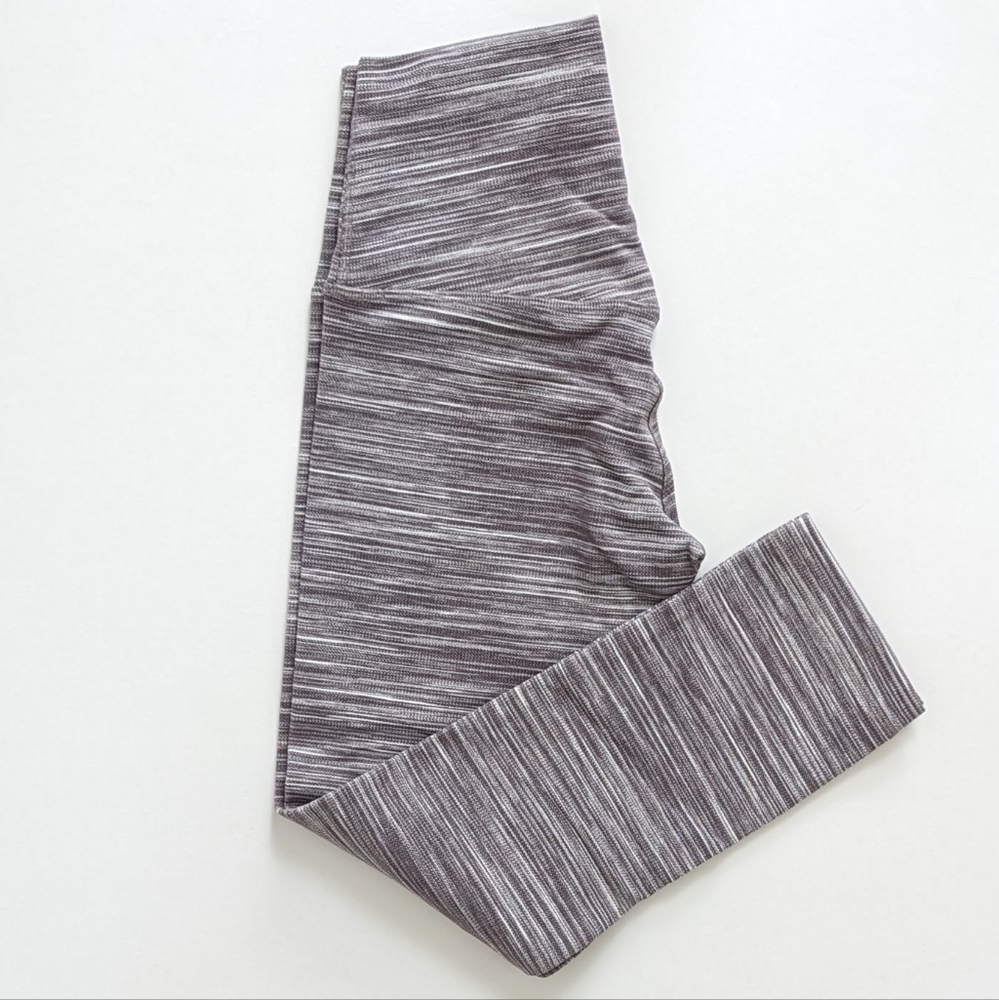 Lululemon Align Crop 21" Size 4 in Mini Space Dye Herringbone Black Cherry